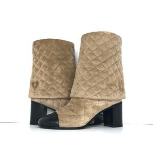 Chanel Quilted Foldover CC Clover Suede Cap Toe Pull On Boots 39